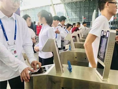 會(huì)展人臉識(shí)別%會(huì)展%%人臉識(shí)別%二維碼%展會(huì)入場人臉閘機(jī)閘機(jī) 哪家好？價(jià)格怎么樣？代理招商，生產(chǎn)廠家，價(jià)格，哪家好，多少錢，品牌，報(bào)價(jià)，廠家，哪個(gè)公司好