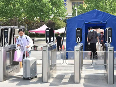 [學(xué)校園]學(xué)校%測溫校園測溫人臉閘機(jī)閘機(jī) 哪家好？價(jià)格怎么樣？代理招商，生產(chǎn)廠家，價(jià)格，哪家好，多少錢，品牌，報(bào)價(jià)，廠家，哪個(gè)公司好