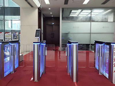 人臉識(shí)別閘機(jī)成通道行業(yè)新趨勢(shì) 哪家好？?jī)r(jià)格怎么樣？代理招商，生產(chǎn)廠家，價(jià)格，哪家好，多少錢，品牌，報(bào)價(jià)，廠家，哪個(gè)公司好 