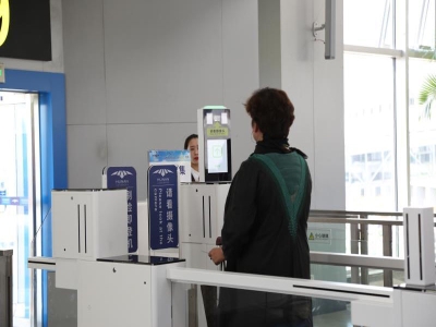 健康碼閘機(jī),健康碼測(cè)溫閘機(jī),人臉測(cè)溫閘機(jī)-路可路美健康碼閘機(jī),健康碼測(cè)溫閘機(jī),人臉測(cè)溫閘機(jī)-路可路美人臉測(cè)溫閘機(jī)實(shí)現(xiàn)全國(guó)健康碼一碼通行,核酸檢測(cè)報(bào)告自動(dòng)查詢 哪家好？?jī)r(jià)格怎么樣？代理招商，生產(chǎn)廠家，價(jià)格，哪家好，多少錢，品牌，報(bào)價(jià)，廠家，哪個(gè)公司好 