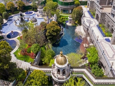 上海港浩公寓 哪家好？?jī)r(jià)格怎么樣？代理招商，生產(chǎn)廠家，價(jià)格，哪家好，多少錢，品牌，報(bào)價(jià)，廠家，哪個(gè)公司好 近日，上海港浩公寓采用路可路美人臉識(shí)別公寓通行管理系統(tǒng)，對(duì)入戶居民采用人臉識(shí)別進(jìn)行公寓進(jìn)出管控，為住戶提供安全便捷通行服務(wù)，入住用戶無需攜帶門禁卡、無需門禁密碼，僅僅刷刷臉即可安全進(jìn)入社區(qū)，實(shí)現(xiàn)便捷無感安全通行。