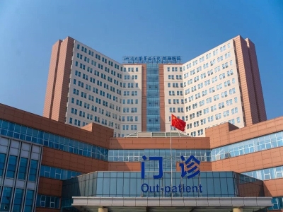 四川省,成都市,龍泉驛區(qū)醫(yī)院健康碼,測溫,人臉識別,閘機(jī)快訊：成都市龍泉驛區(qū)第二人民醫(yī)院啟用健康碼測溫通道閘機(jī)進(jìn)行出入管控，實現(xiàn)就醫(yī)便捷通行 哪家好？價格怎么樣？代理招商，生產(chǎn)廠家，價格，哪家好，多少錢，品牌，報價，廠家，哪個公司好 